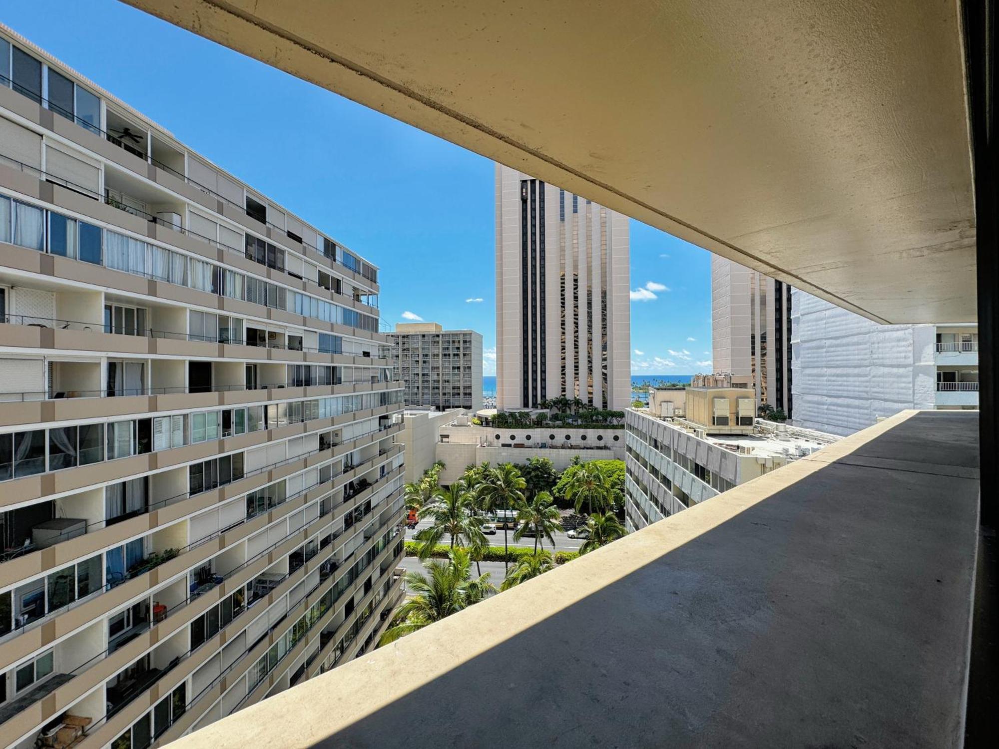 Spacious Studio W/ Parking, Beach/Mall/Park Honolulu Exterior photo